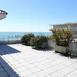RESIDENCE BAGNI MIRAMARE - WALTERIGATO Apartments SOLO PER FAMIGLIE